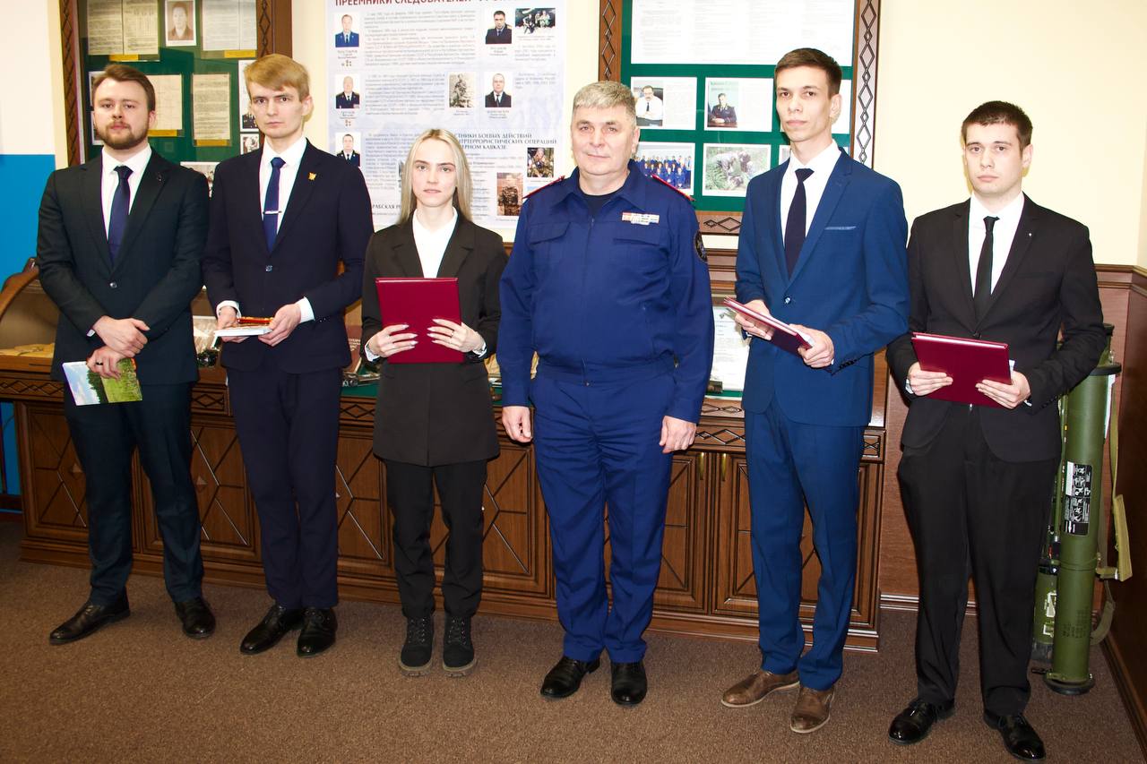 В следственном управлении Следственного комитета России по Кировской области состоялось торжественное принятие присяги В следственном управлении Следственного комитета России по Кировской области состоялось торжественное принятие присяги