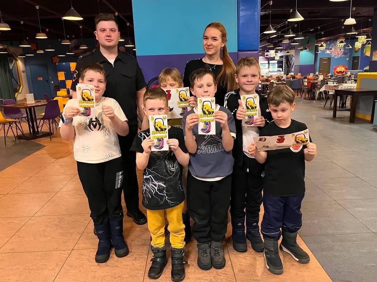 Более двухсот кировчан повторили правила перевозки детей Более двухсот кировчан повторили правила перевозки детей