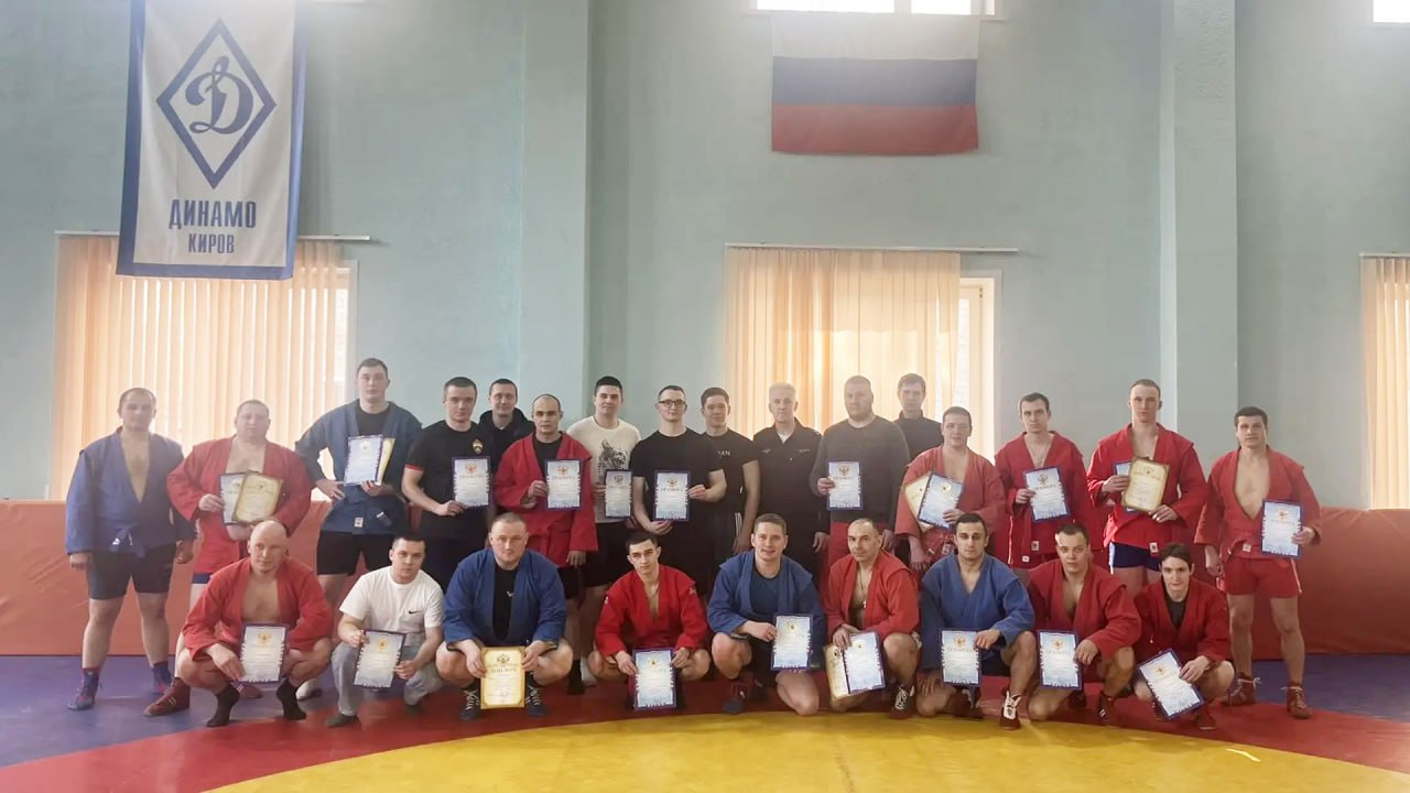 В рамках Спартакиады УМВД России по Кировской области по служебно-прикладным видам спорта прошел чемпионат по самбо В рамках Спартакиады УМВД России по Кировской области по служебно-прикладным видам спорта прошел чемпионат по самбо