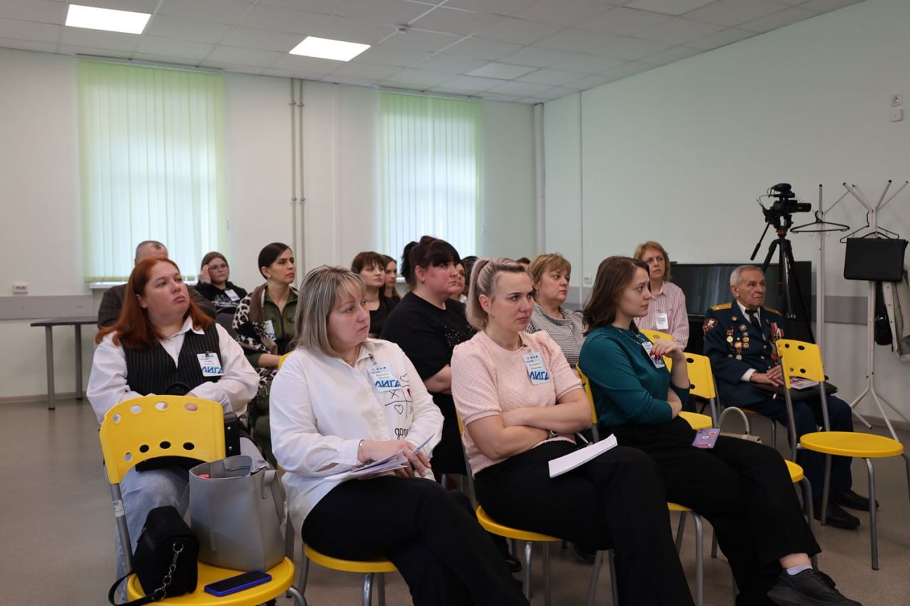 В Кирове прошел межрегиональный форум профилактических практик «Лига профилактики» В Кирове прошел межрегиональный форум профилактических практик «Лига профилактики»