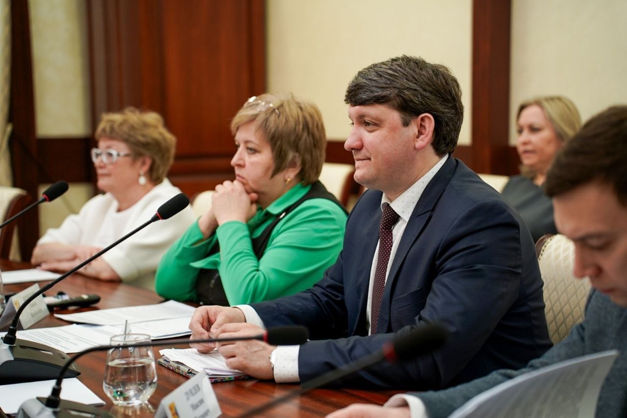 Итоги работы Экоцентра за 2025 год представили на заседании комитета по экологии и природопользованию ОЗС