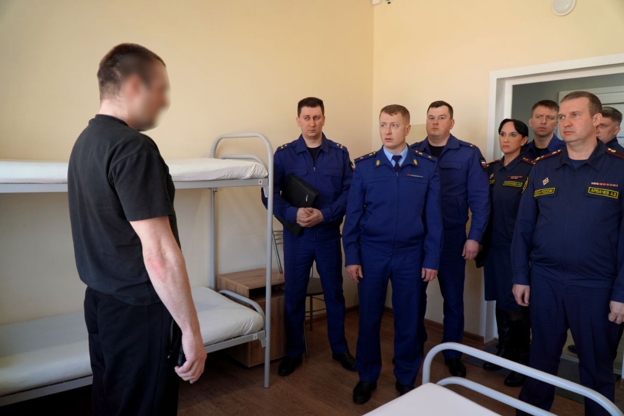 Сегодня, 26 марта 2026 года, заместитель прокурора Кировской области Михаил Леговец провел проверку соблюдения требований законодательства об исполнении уголовного наказания на территории изолированных участков, где...