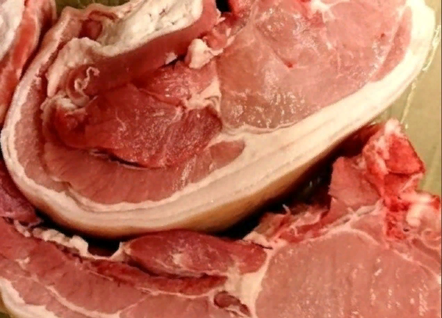 Как дешёвая свинина в Светофоре скрывает свои настоящие расходы