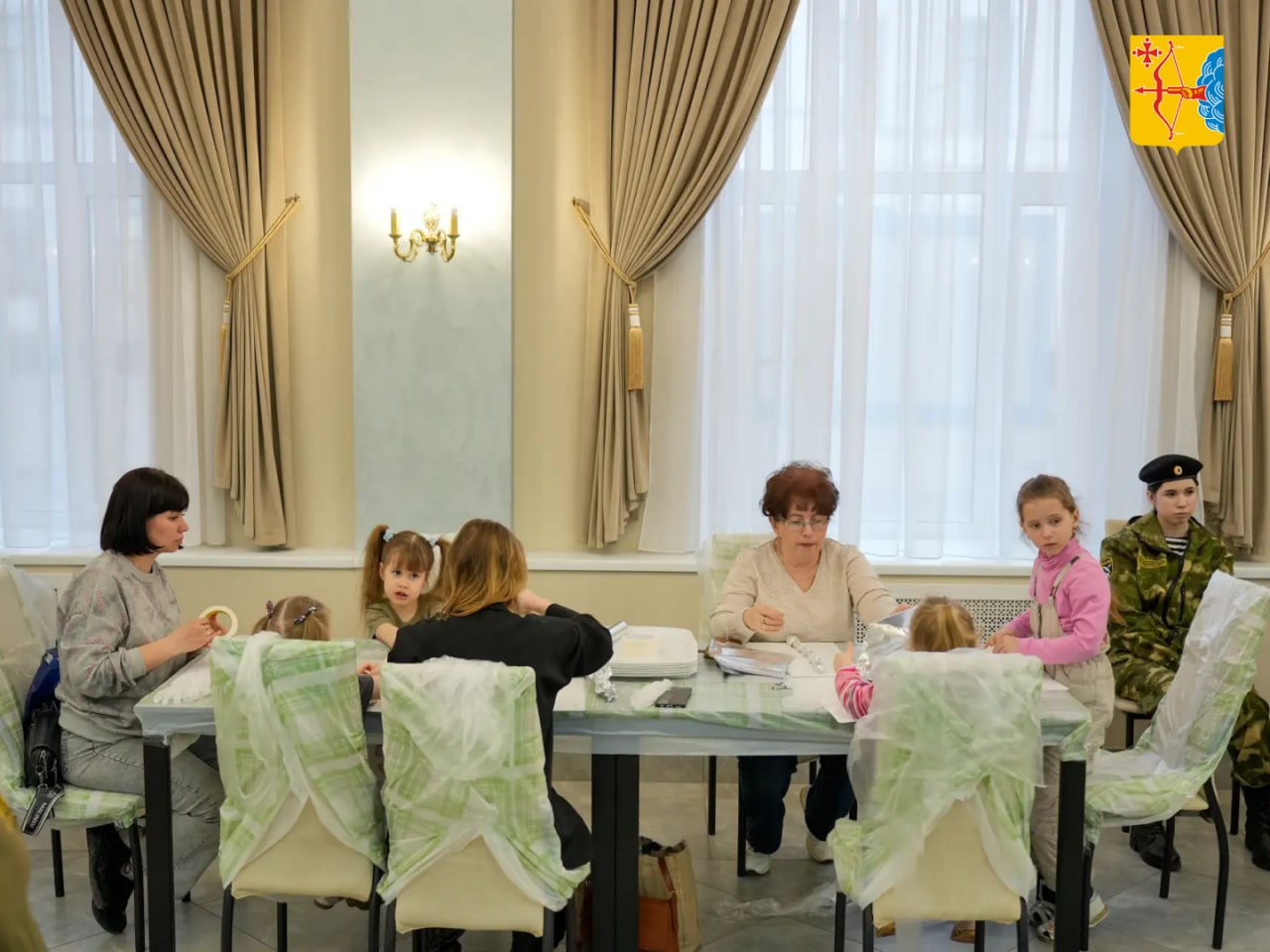 В Кирове прошел творческий мастер-класс для семей военнослужащих В Кирове прошел творческий мастер-класс для семей военнослужащих