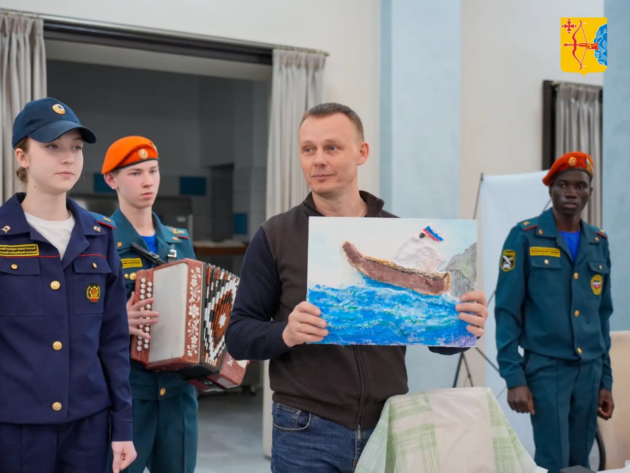 В Кирове прошел творческий мастер-класс для семей военнослужащих В Кирове прошел творческий мастер-класс для семей военнослужащих