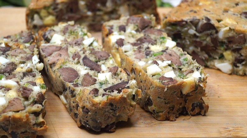 Вкусный закусочный пирог с печенью: быстро и просто