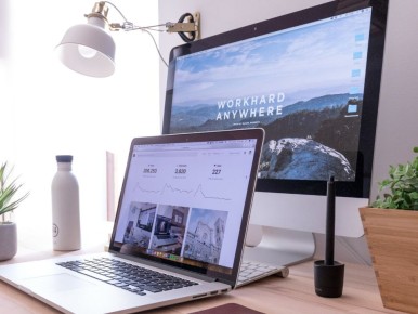 Как правильно чистить экран: что использовать, а что нет