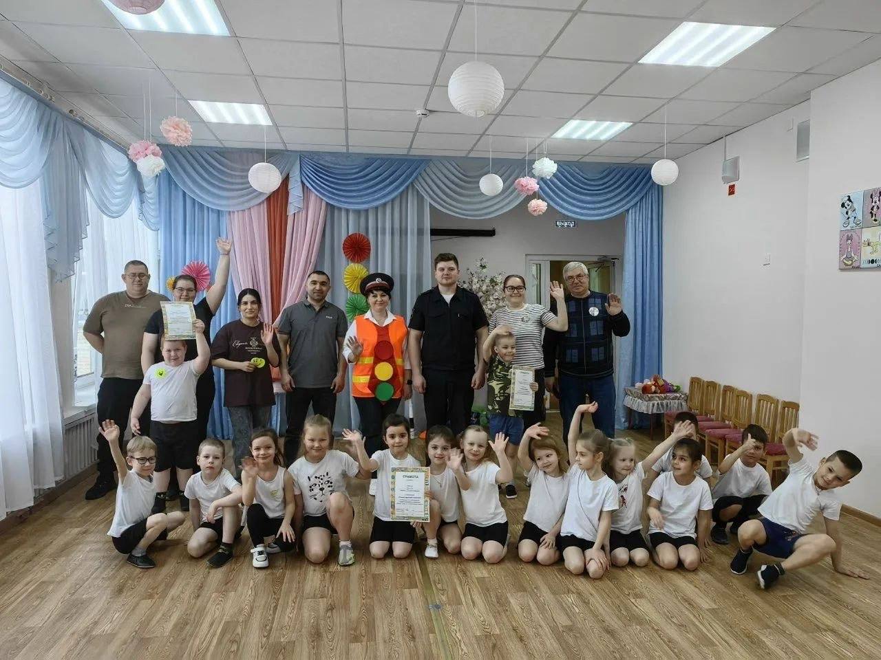 В Кирове прошел конкурс «Формула семейной безопасности» В Кирове прошел конкурс «Формула семейной безопасности»