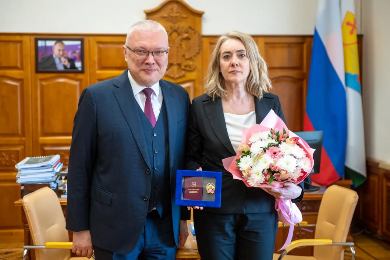 Губернатор Александр Соколов провел рабочую встречу с главой Яранского района Аленой Трушковой Губернатор Александр Соколов провел рабочую встречу с главой Яранского района Аленой Трушковой