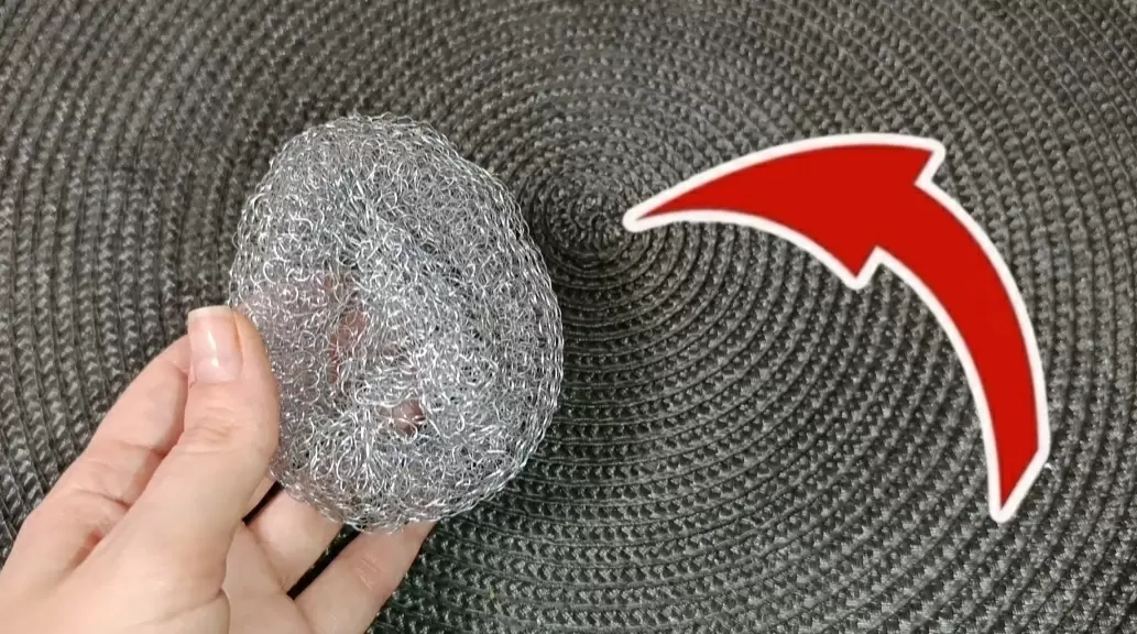 Металлическая губка: универсальный помощник в уборке и не только