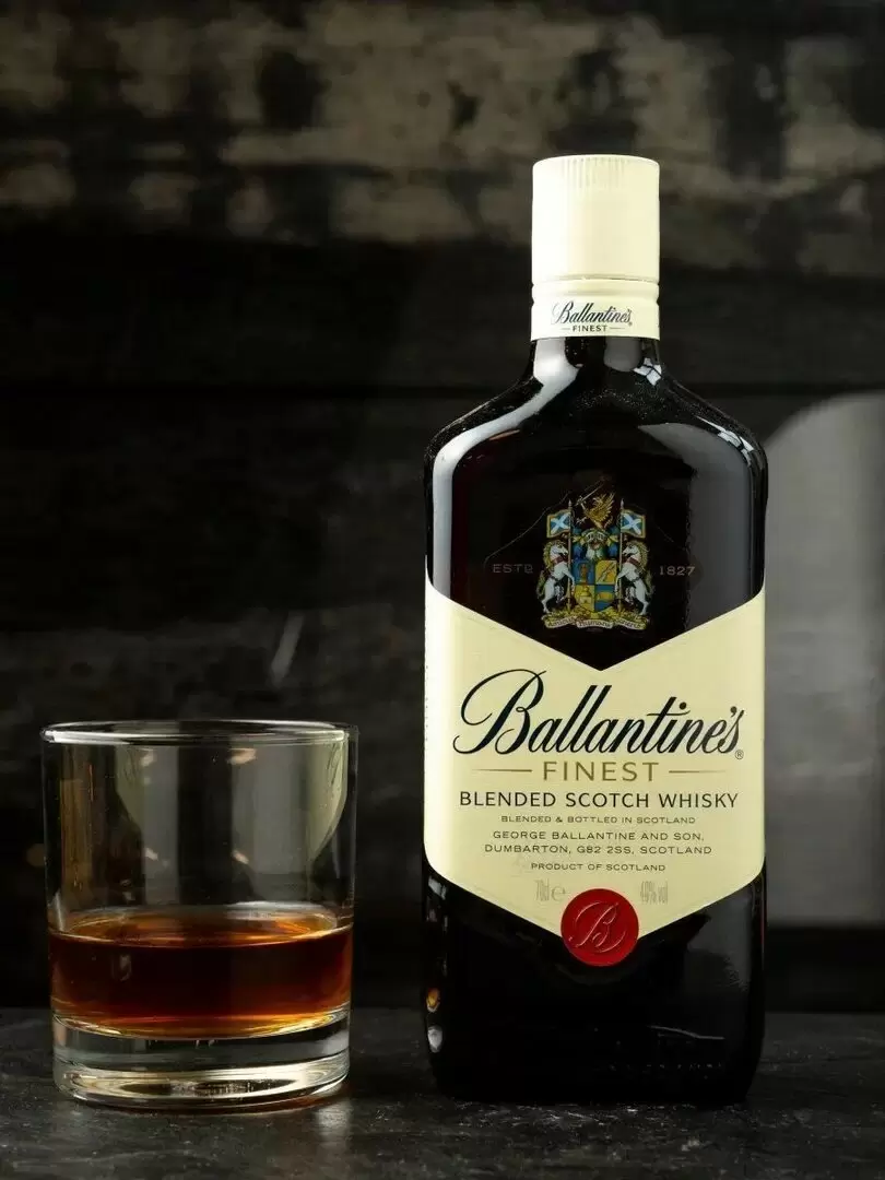 Незабываемая история шотландского виски Ballantine's