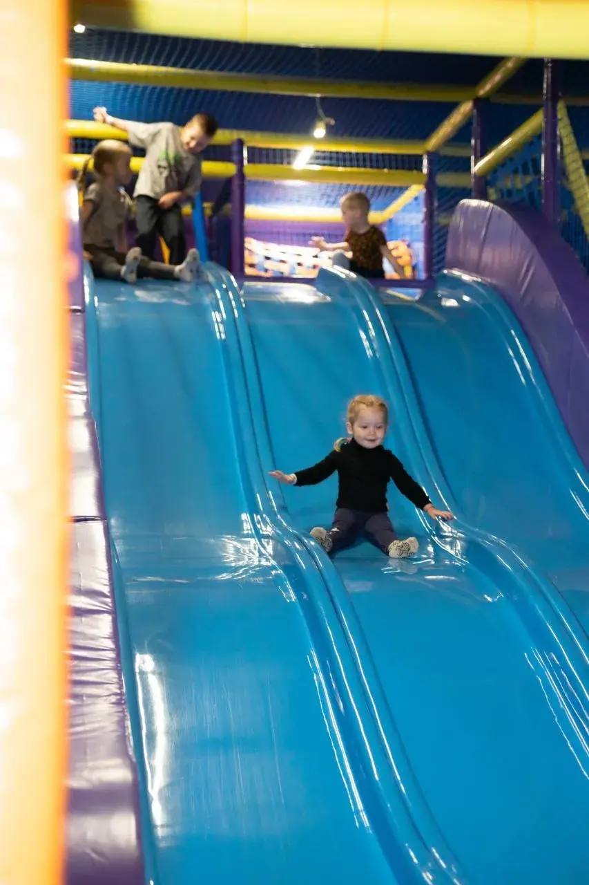 Комитет семей воинов Отечества провёл детский праздник в семейном парке «Замания» 11 апреля для ребят, чьи отцы защищают Родину в зоне СВО Комитет семей воинов Отечества провёл детский праздник в семейном парке «Замания» 11 апреля для ребят, чьи отцы защищают Родину в зоне СВО