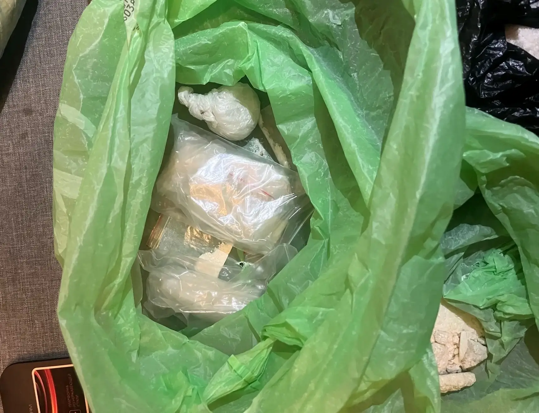 В Кирове задержали жителя региона с крупной партией наркотиков В Кирове задержали жителя региона с крупной партией наркотиков