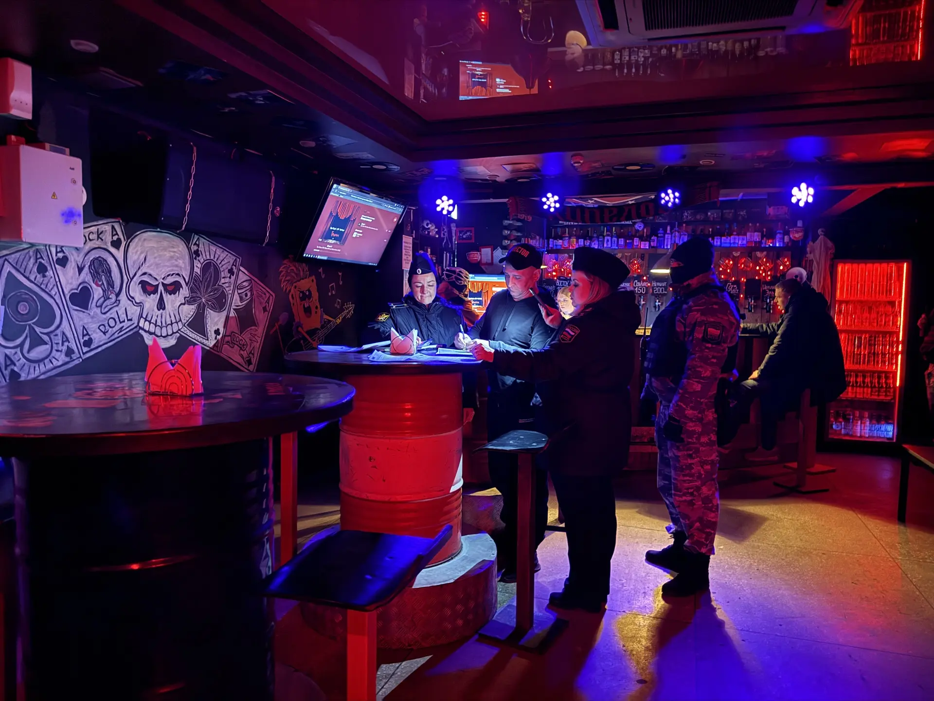 В Кирове временно закрыли рок-бар в центре города В Кирове временно закрыли рок-бар в центре города