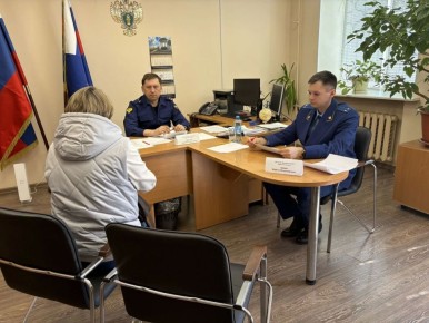 Первый заместитель прокурора Кировской области Дмитрий Шерстнёв в рамках выезда в Яранский район провел тематический прием граждан