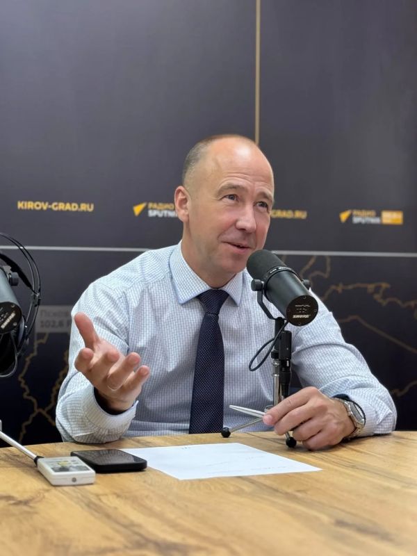 Слушайте через несколько минут в прямом эфире «Киров Град»(16+) на 101.0FM