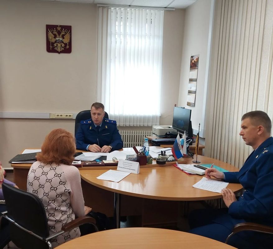 #СВО #личныйПрием. Прокуратура Кировской области помогает матери погибшего участника специальной военной операции вернуть похищенные с ее банковского счета деньги