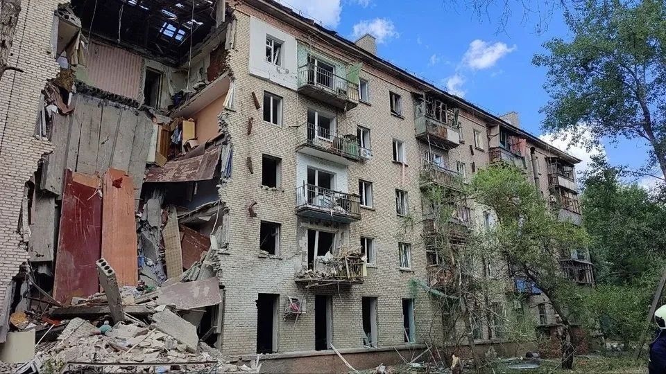 Виктор Водолацкий: Правительство ЛНР утвердило второй этап региональной адресной программы «Переселение граждан из аварийного жилищного фонда в 2025–2030 годах»