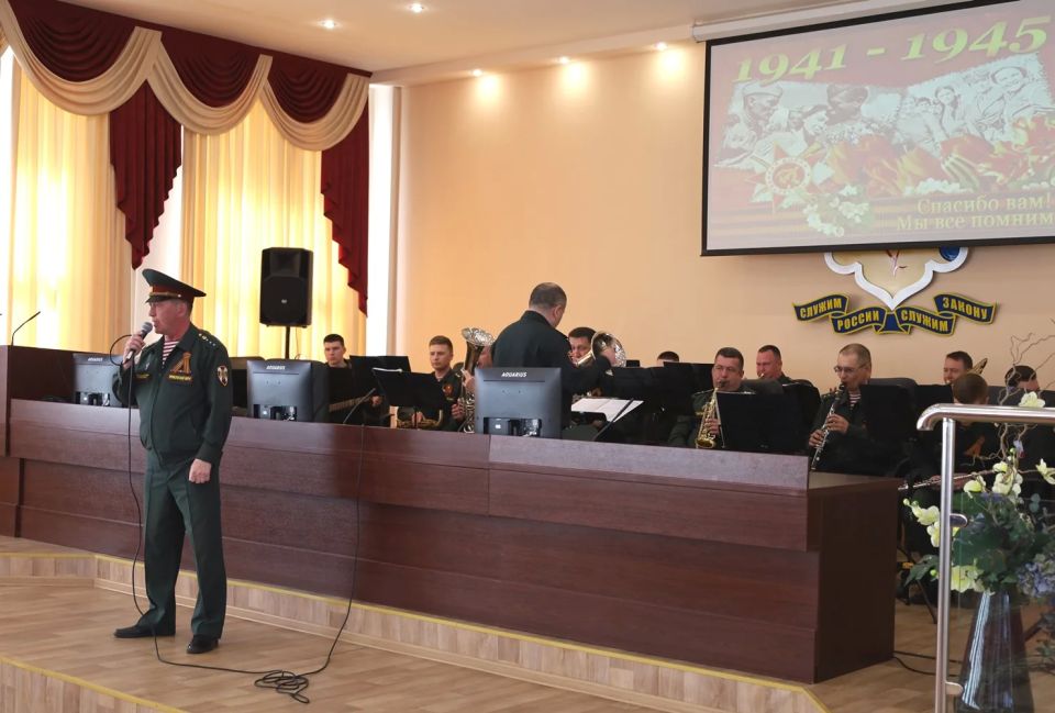 В канун 81-й годовщины Победы в Великой Отечественной войне в Управлении МВД России по Кировской области состоялось торжественное мероприятие В канун 81-й годовщины Победы в Великой Отечественной войне в Управлении МВД России по Кировской области состоялось торжественное мероприятие
