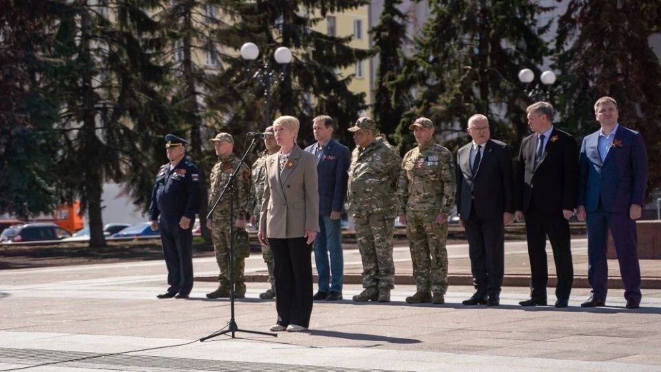 Сегодня в Кирове состоялся 5-й, юбилейный юнармейский парад, посвященный Дню Победы Сегодня в Кирове состоялся 5-й, юбилейный юнармейский парад, посвященный Дню Победы