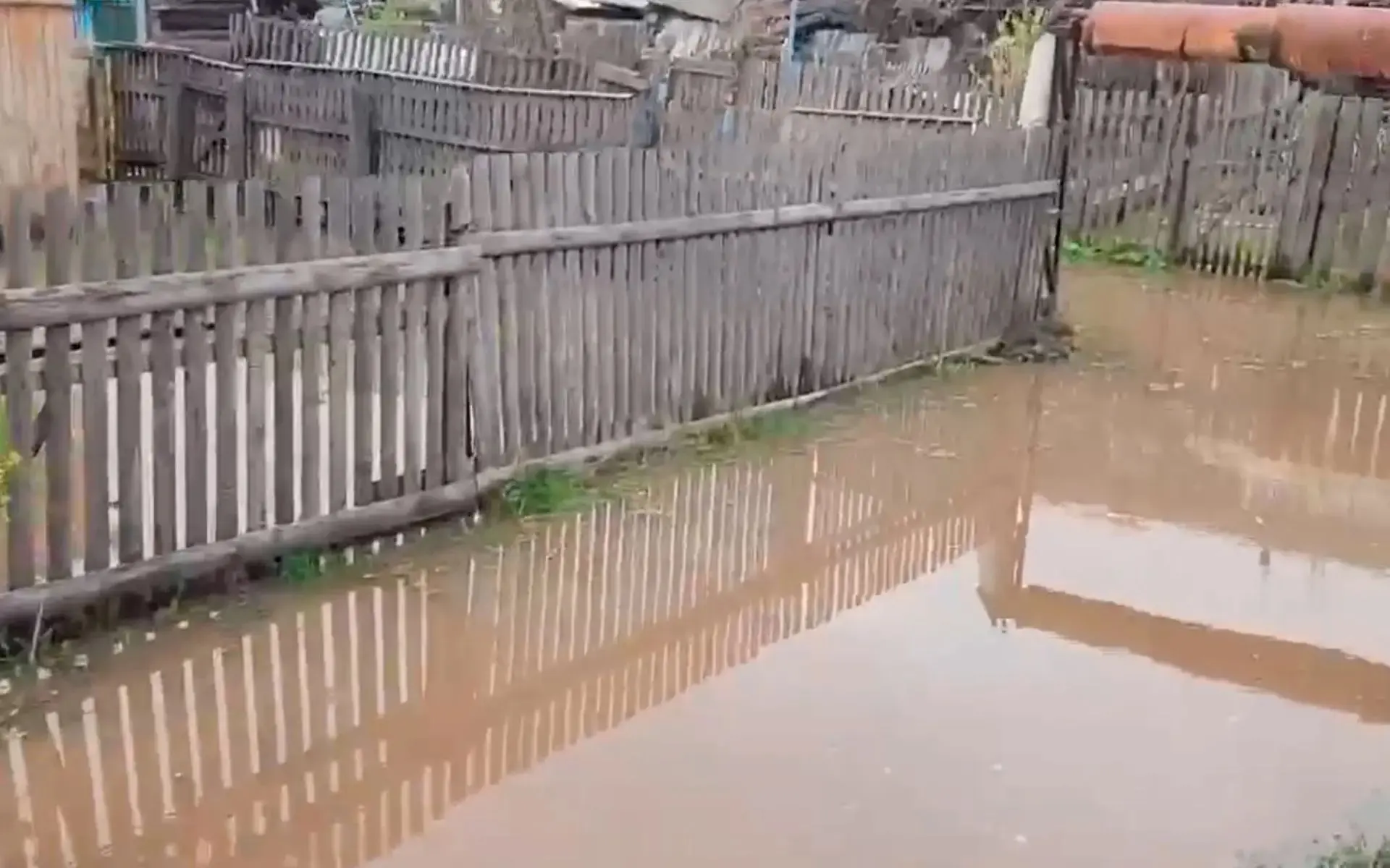 Жители Мурыгино ждут воду из крана несколько дней