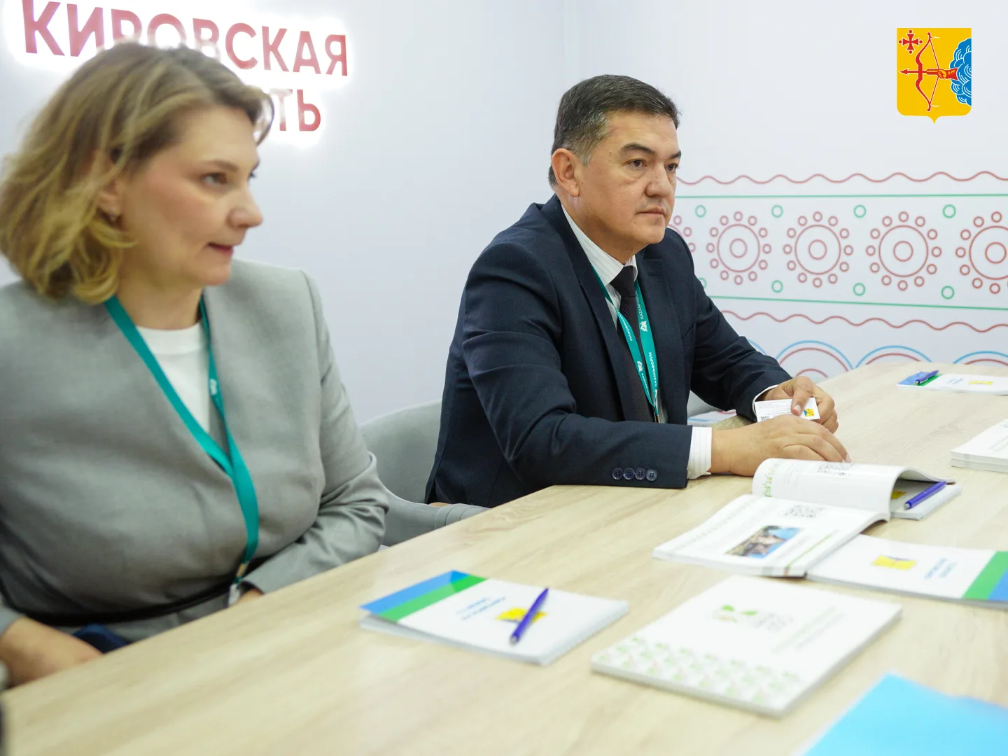 Инвестор из Узбекистана заинтересовался кировскими домокомплектами на площадке международного экономического форума «Россия — Исламский мир», который проходит в Казани
