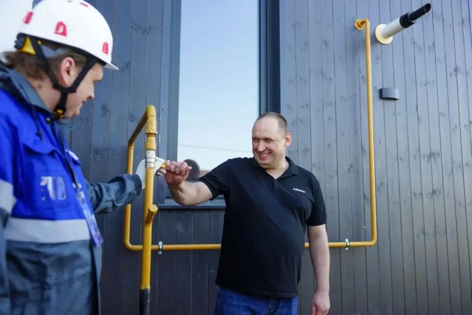 Александр Соколов: Сегодня в Кирове работает заместитель генерального директора «Газпром межрегионгаз» Юрий Витальевич Пахомовский Александр Соколов: Сегодня в Кирове работает заместитель генерального директора «Газпром межрегионгаз» Юрий Витальевич Пахомовский