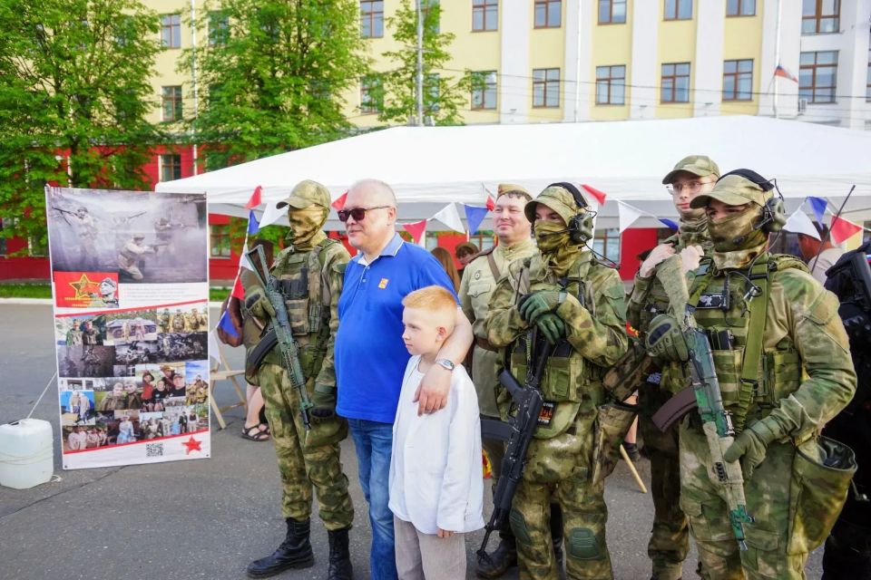 Александр Соколов: Завершаем День детских объединений большим фестивалем-концертом «Мир возможностей» Александр Соколов: Завершаем День детских объединений большим фестивалем-концертом «Мир возможностей»