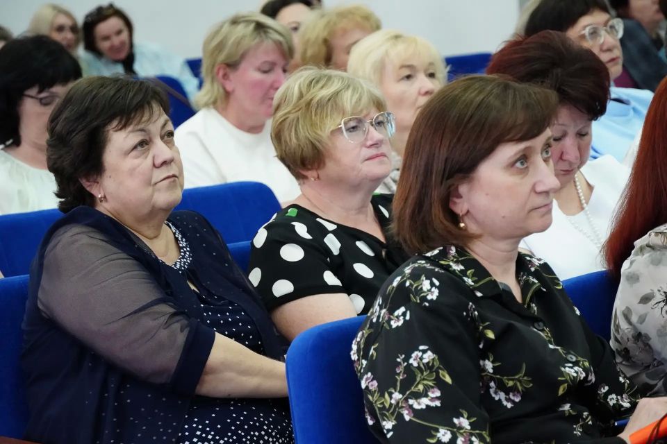 Руководители региональных колледжей и техникумов обсудили развитие системы СПО на всероссийском совещании Руководители региональных колледжей и техникумов обсудили развитие системы СПО на всероссийском совещании