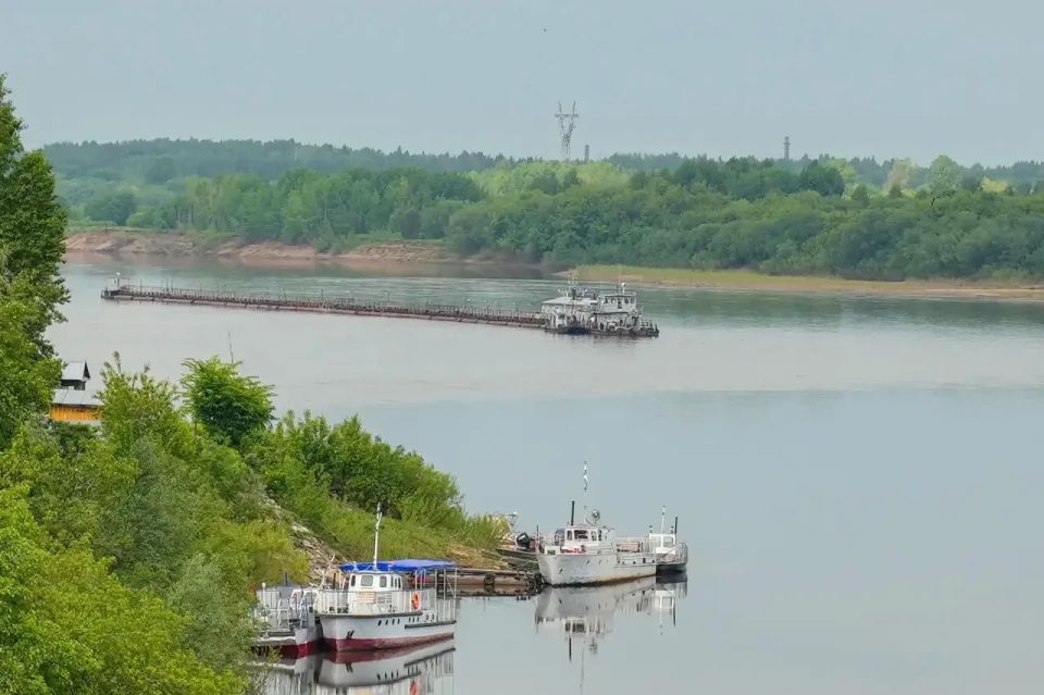 В Киров прибыл земснаряд для проведения работ по углублению дна р. Вятка В Киров прибыл земснаряд для проведения работ по углублению дна р. Вятка