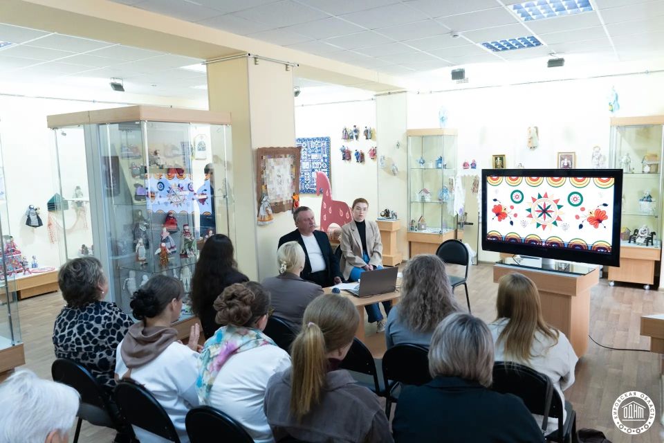 Коллеги из Республики Марий Эл познакомились с деятельностью культурнодосуговых учреждений Кировской области Коллеги из Республики Марий Эл познакомились с деятельностью культурнодосуговых учреждений Кировской области