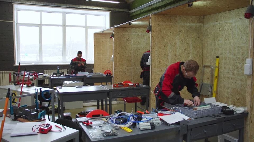 Министерство образования Кировской области продолжает рубрику, посвященную организациям среднего профессионального образования (СПО)