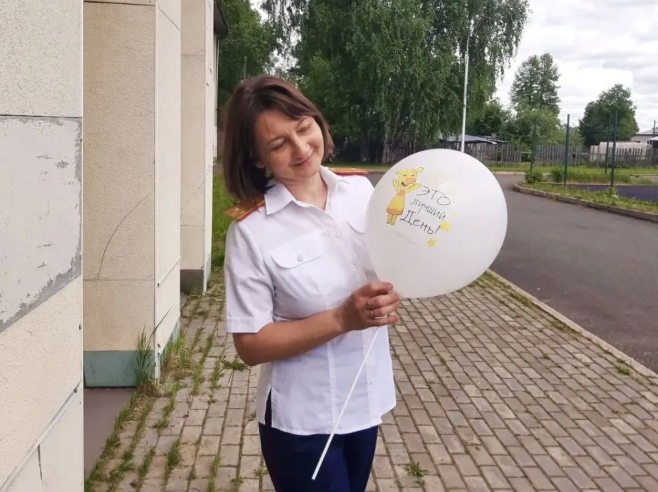 Сотрудники СУ СК России по Кировской области навестили воспитанников подшефных детских домов Сотрудники СУ СК России по Кировской области навестили воспитанников подшефных детских домов