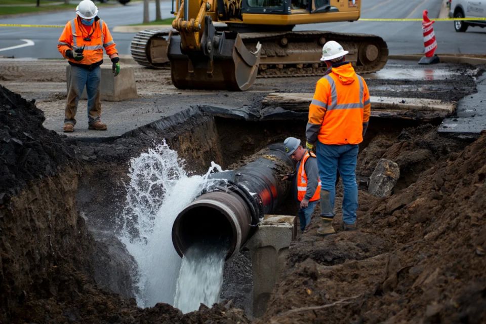 В Яранске завершились работы по восстановлению водоснабжения после порыва трубы