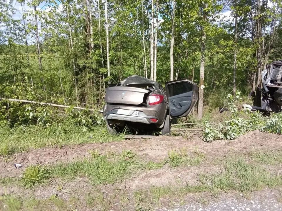 В Оричевском районе в тройном ДТП погибли два человека В Оричевском районе в тройном ДТП погибли два человека