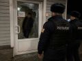 В Слободском задержан мужчина, разбивший дверь магазина