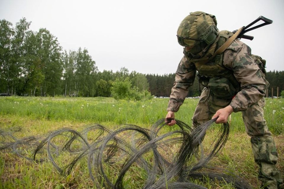 В Приволжском ордена Жукова округе Росгвардии впервые прошёл конкурс профессионального мастерства среди групп разминирования «Без права на ошибку» В Приволжском ордена Жукова округе Росгвардии впервые прошёл конкурс профессионального мастерства среди групп разминирования «Без права на ошибку»