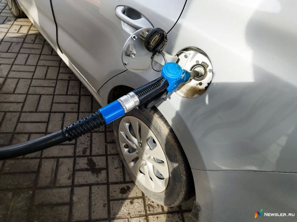 В Крыму введены ограничения на продажу бензина