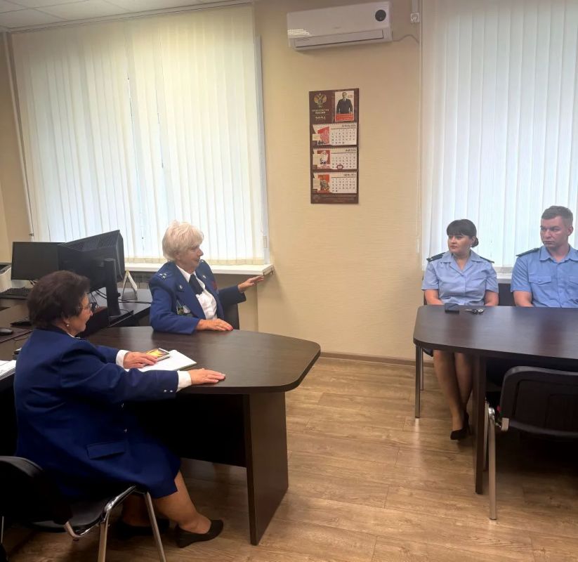 #ветераны #наставники. На днях ветераны прокуратуры Кировской области встретились с коллективом прокуратуры Первомайского района города Кирова #ветераны #наставники. На днях ветераны прокуратуры Кировской области встретились с коллективом прокуратуры Первомайского района города Кирова