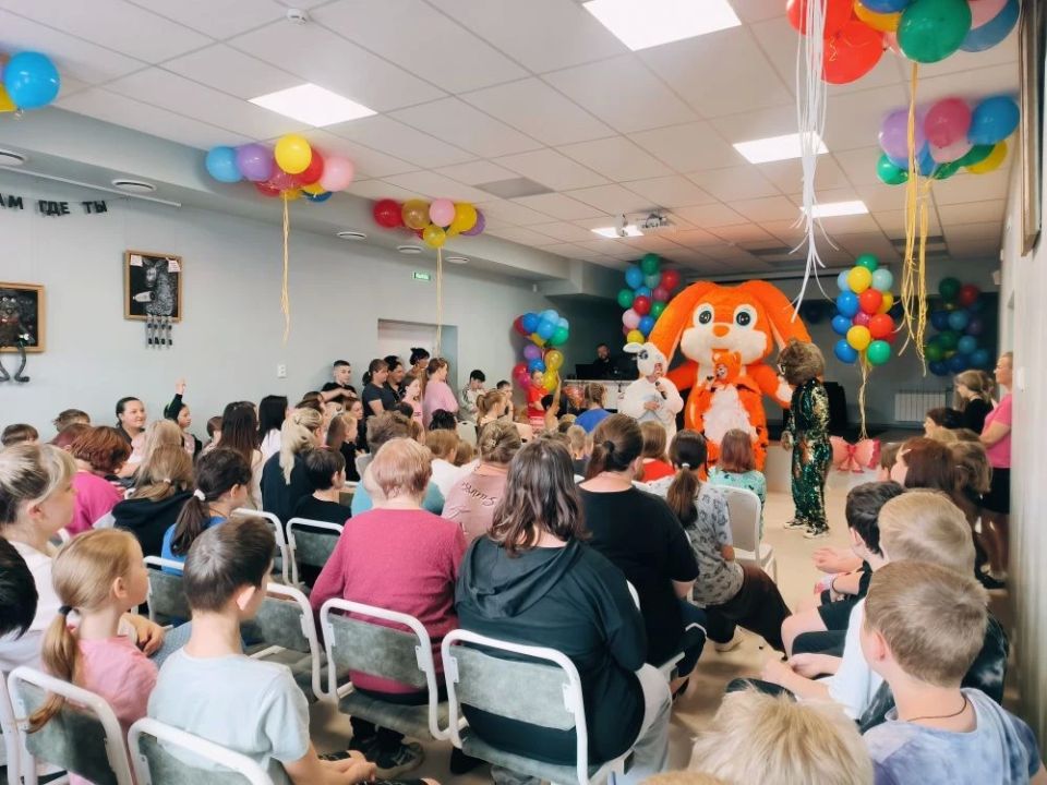 Улыбки – лучшее лекарство: в Кировской детской больнице отметили День защиты детей Улыбки – лучшее лекарство: в Кировской детской больнице отметили День защиты детей