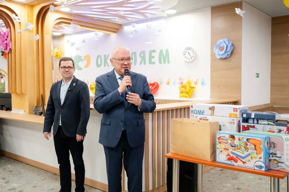 Борис Веснин: «Мы продолжим поддержку детского центра «Окрыляем» Борис Веснин: «Мы продолжим поддержку детского центра «Окрыляем»