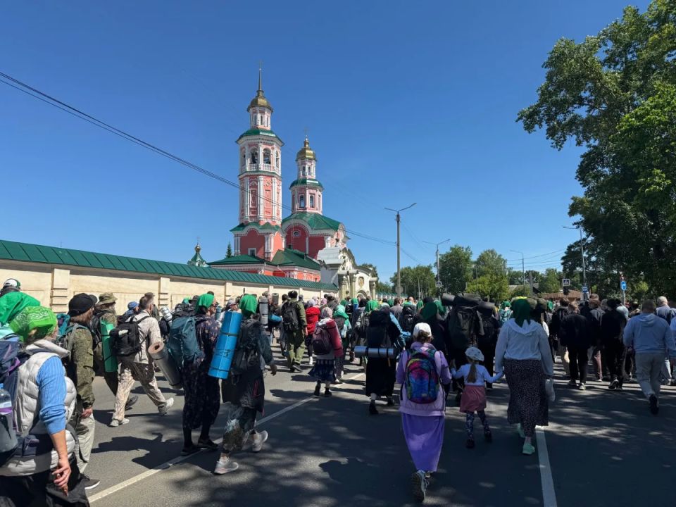 Участники Великорецкого крестного хода достигли первой остановки — Троицкой церкви в Макарье