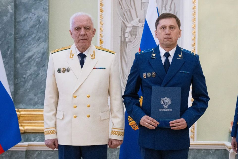 Первому заместителю прокурора Кировской области Дмитрию Шерстнёву присвоен классный чин государственного советника юстиции 3 класса