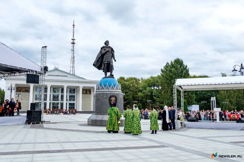 12 июня в Кирове у памятника Александру Невскому пройдёт молебен в честь дня рождения святого благоверного князя