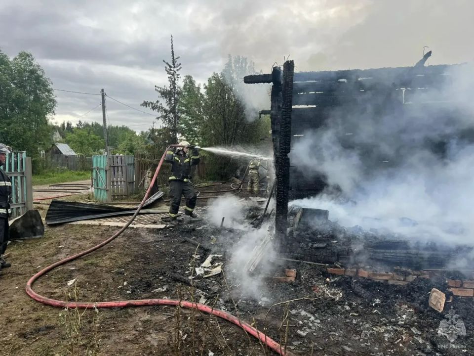 В Кировской области зафиксированы два пожара в жилых объектах