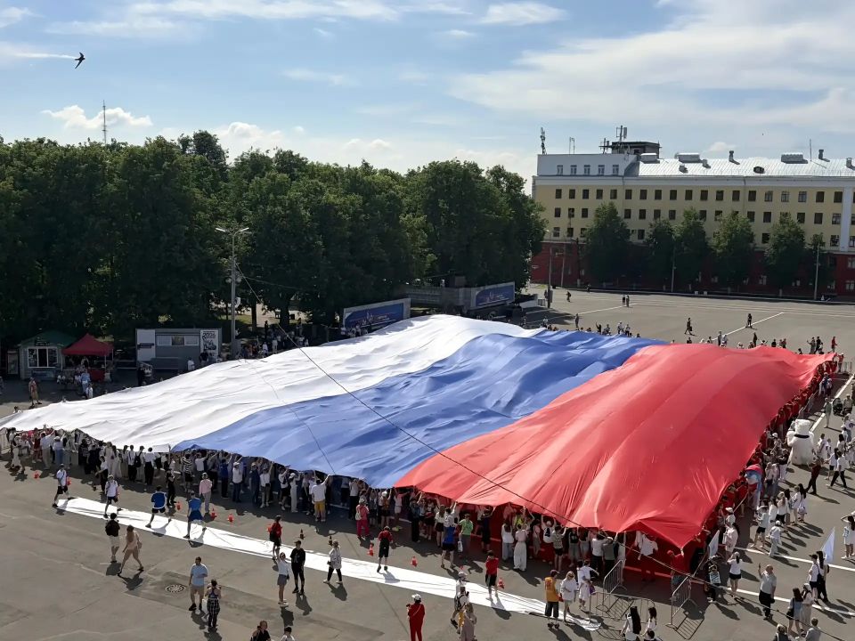 В Кирове установлен всероссийский рекорд в День России В Кирове установлен всероссийский рекорд в День России