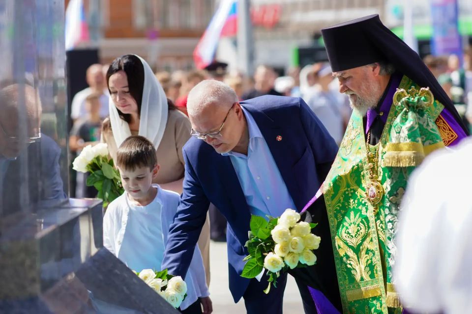 Александр Соколов: Вместе с сотнями кировчан почтили память Святого благоверного князя Александра Невского в день его рождения Александр Соколов: Вместе с сотнями кировчан почтили память Святого благоверного князя Александра Невского в день его рождения