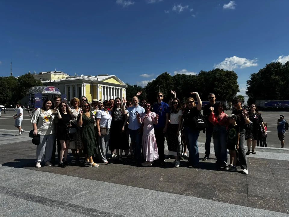 Сегодня сотрудники министерства вместе с жителями города Кирова приняли участие в торжественном мероприятии, посвященном празднику