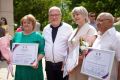 Александр Соколов: С депутатами от «Единой России» Борисом Геннадьевичем Весниным, Романом Александровичем Бересневым вручил уважаемым жителям Оричевского округа почетную грамоту «Признание»:
