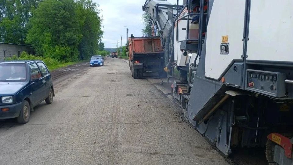 В Нолинске ремонтируют улицу Пригородная В Нолинске ремонтируют улицу Пригородная